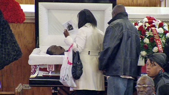 Once known as a member of one of the most notorious gangs in Chicago, Charles Edward Bey spent the final years of his life making up for his past, according to friends and family.
