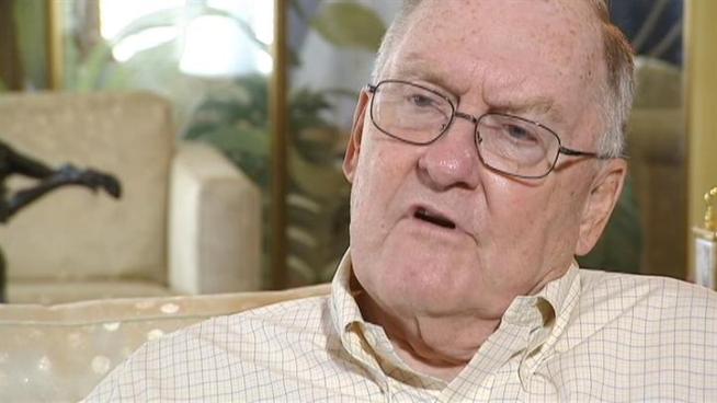 Former Gov. Jim Thompson remembers Lura Lynn Ryan, who died Monday night.