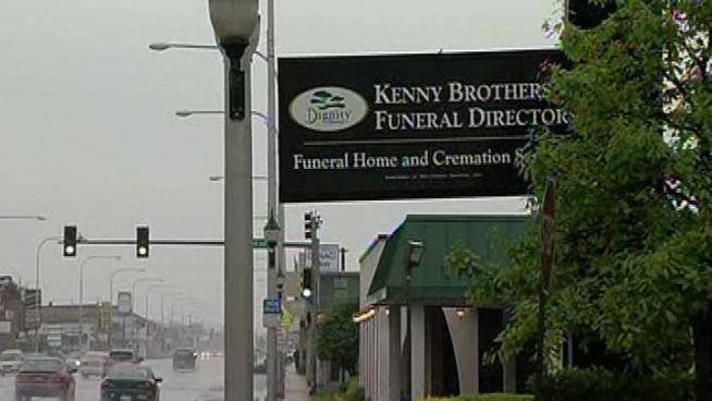 Evergreen Park Schools Supt. Dr. Diane Cody sent a note to parents last week after she says she was alerted by police about a suspected gang member's funeral being held within walking distance of the district's five schools. Christian Farr reports.