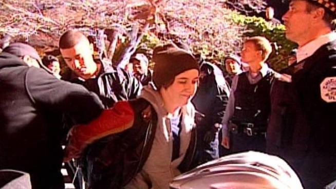 http://media.nbcbayarea.com/images/occupychicagoarrest_722x406_2154678700.jpg
