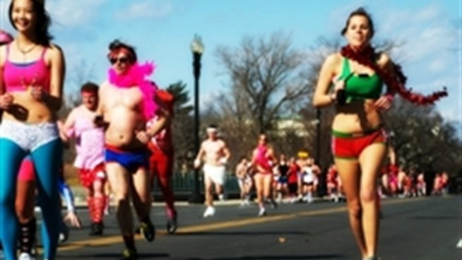 Your NBC Chicago Fitness Club coaches show how even you can start running.