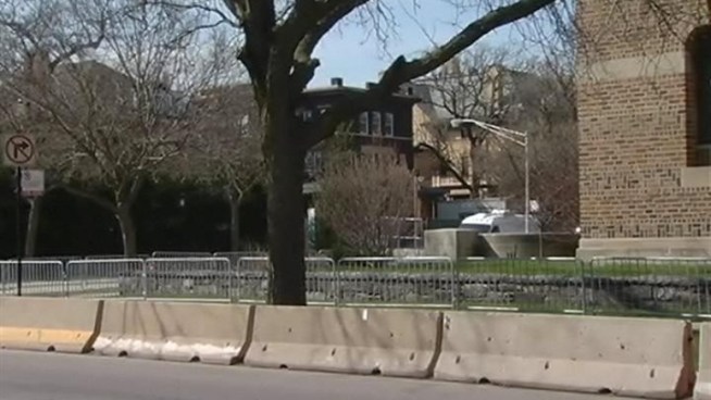 Though President Barack Obama has been criticized for not returning to his Chicago neighborhood as often as he promised, Hyde Park residents look forward to his return on Thursday.