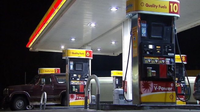 Numerous drivers, apparently aware of the tampered pumps, filled their tanks, police said. Rob Elgas reports.