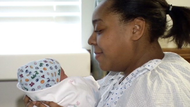Couple gets married on Christmas 2013, has babies on same day in 2011 and 2012.