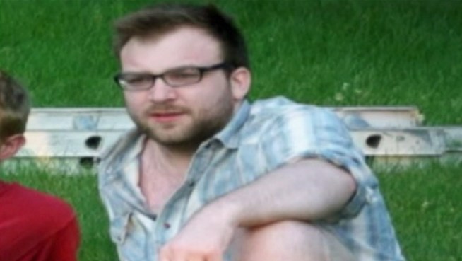 Comedian dies after falling down hotel smokestack.
