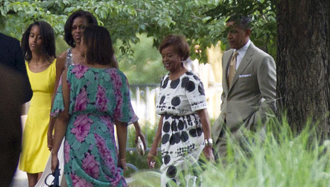 The first family sends ripples of excitement through the Hyde Park and Kenwood neighborhoods, as they return home to attend a wedding.