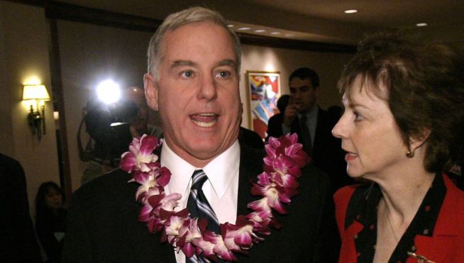 Lei-Off: Obama Snubs Dean