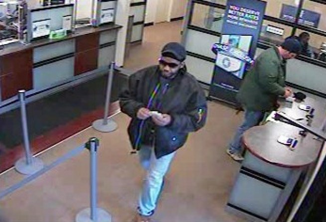Gunman Robs South Loop Bank During Rush Hour