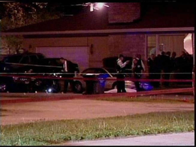 Anthony Ponce reports on visitation services for Chicago Police Officer Thomas Wortham IV.