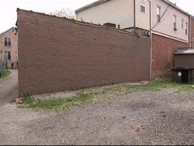 A Bridgeport alderman orders an artist's provocative mural painted over, but the artist says he was commissioned to do the work by a gallery.
