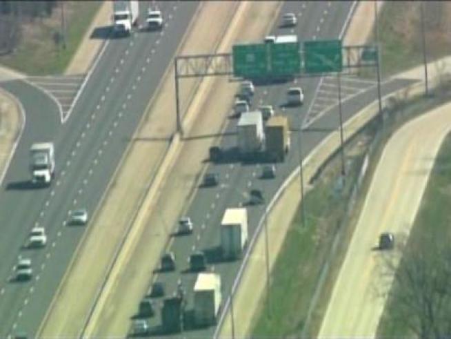 The Expressway Pace bus will use the I-55 shoulders to as a new route to prevent traffic congestion and pollution.
