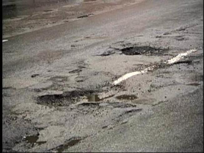 It happens every winter, it seems. The streets of Chicago take on the appearance of a Medieval road, pocked by horses and carriages.