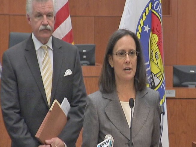 The Illinois attorney general and the Will County state's attorney filed an eight-count suit in Will County, alleging state environmental violations by pipeline owner Enbridge Energy Partners.