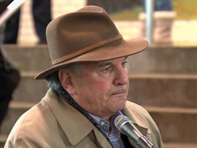 The mayor says a multimillion-dollar contract with a man who once defrauded the city 
