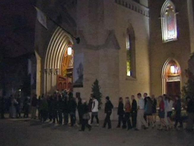 Several hundred students packed into the Basilica of the Sacred Heart on the <a title=