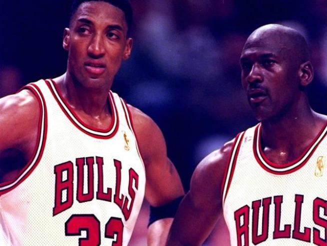 For the unscientif record, most people think it's OK to sculpt six-time NBA champ Scottie Pippen, as long as the Bulls are footing the roughly $100,000 bill.