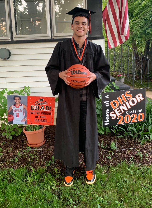 Isaiah Youngquist<br />
DeKalb High School DeKalb, Illinois
