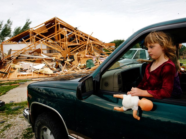 081909 Illinois Tornado Damage