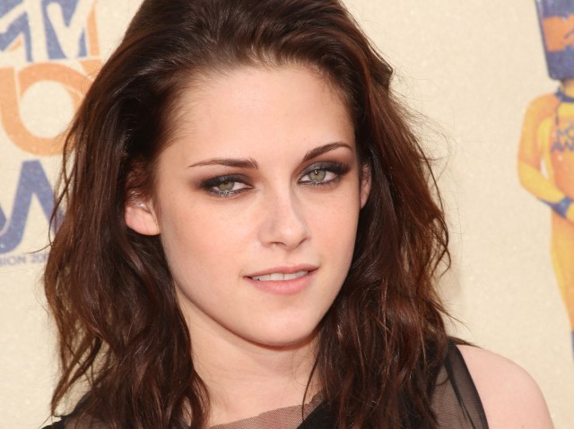083009 Kristen Stewart P1