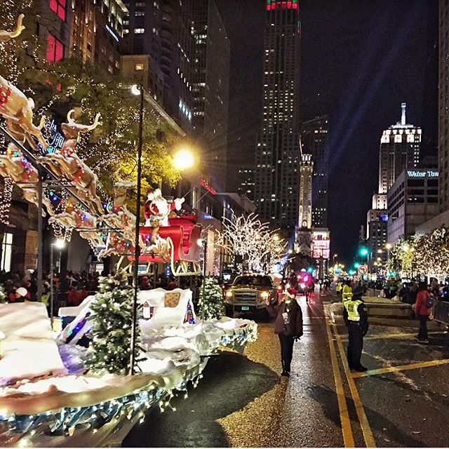 [chicagogram] Chicago's holiday season begins tonight, as The Magnificent Mile Lights Festival illuminates the city. Keep an eye out for our friends at @ConradChicago, who are parading alongside a very special guest: Santa Claus. #BMOLightsFest #Stay