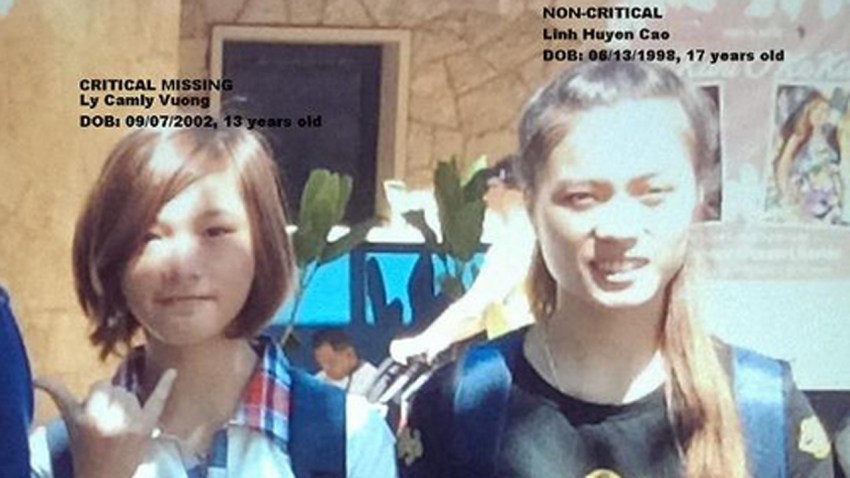 150705-tourists-missing-lax
