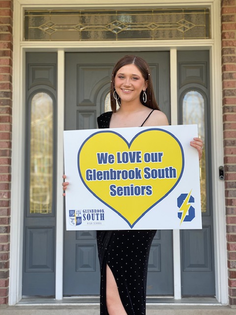 Gigi Rojas<br>Glenbrook South High School, Glenview