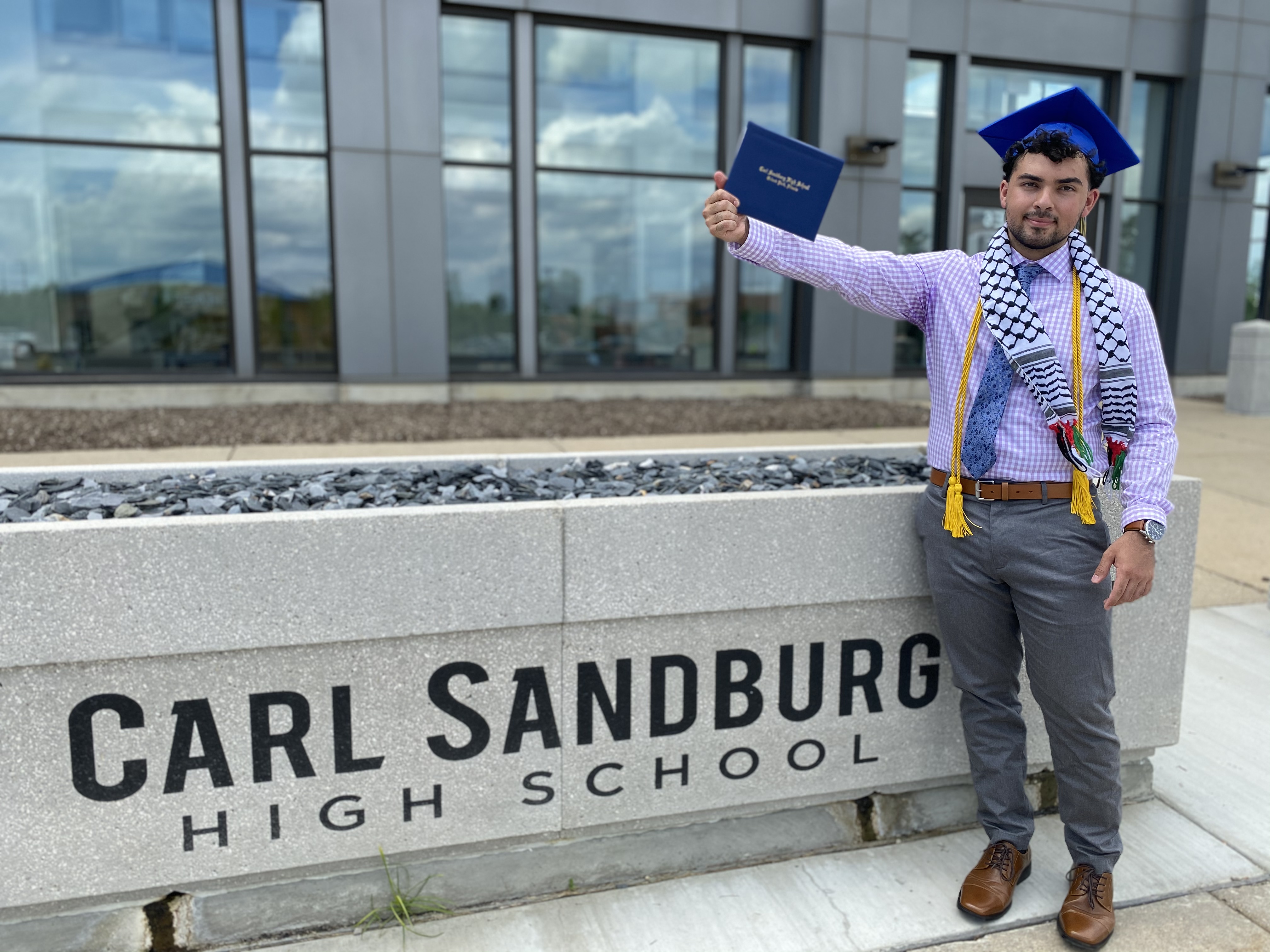 Carl Sandburg High School<br />
Attending University of Illinois at Chicago (UIC) in the fall
