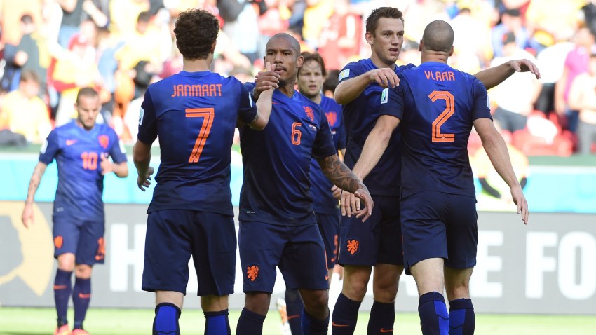 FBL-WC-2014-MATCH20 AUS-NED