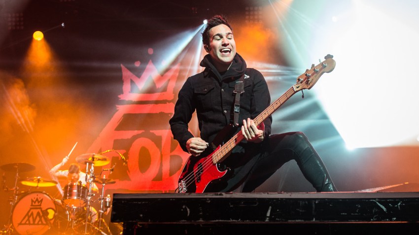 Fall Out Boy Donates 100 000 To Chicago Coronavirus Response Fund Nbc Chicago