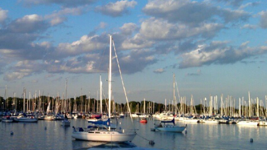 [chicagogram] #igchicago #igaddict #igerschicago #igdaily #igers312 #instagram312 #instamood #instadaily #chitown #chigram #chicagogram #chicago #lake #lakemichigan #boat #sky #clouds #summer