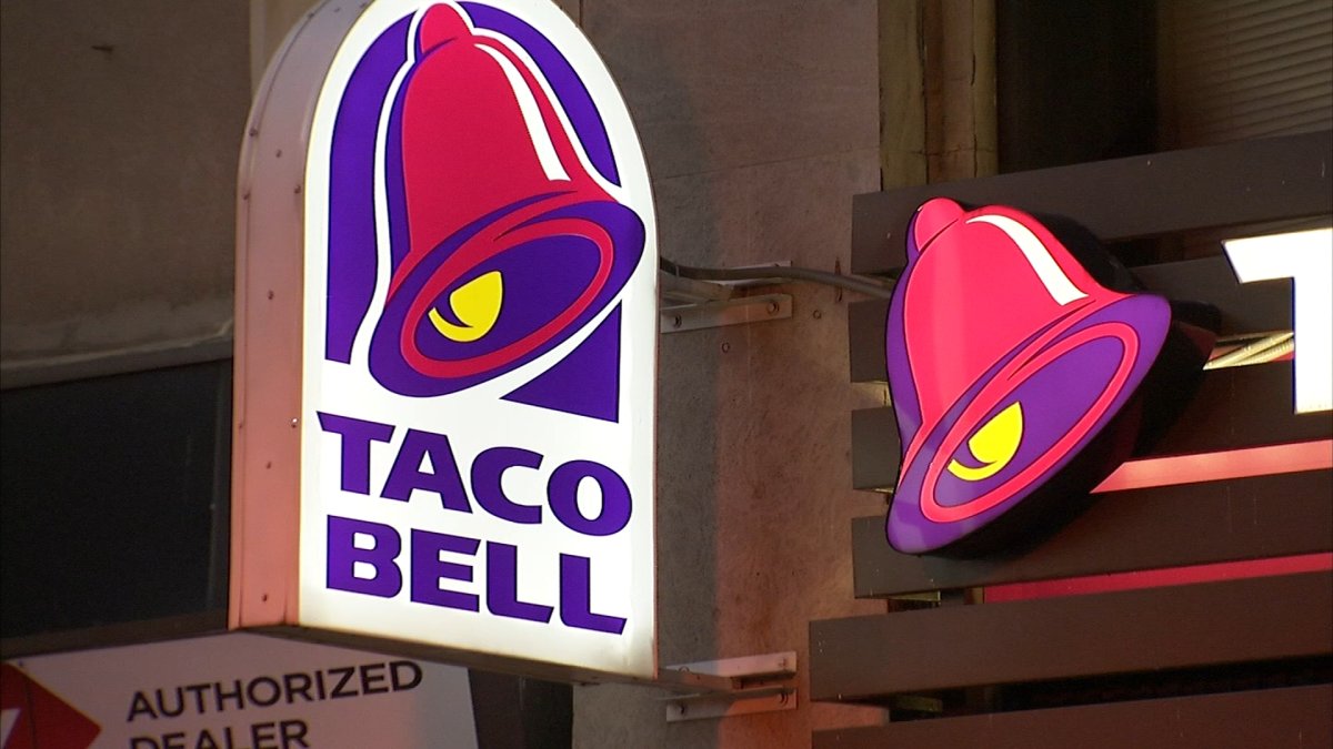Chicago man allegedly got cyclospora from eating Taco Bell chalupa, suit says