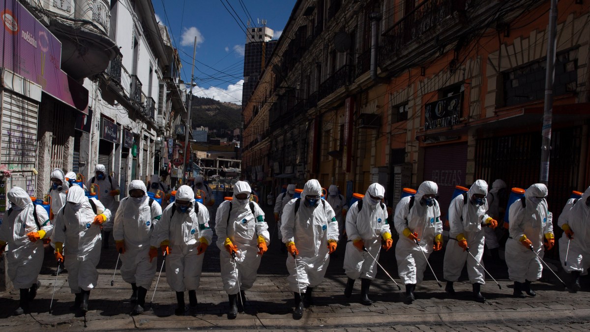 https://media.nbcchicago.com/2019/09/APTOPIX-Virus-Outbreak-Bolivia.jpg?crop=90px%2C425px%2C4125px%2C2321px&resize=1200%2C675