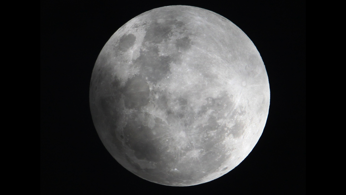 ‘Supermoon eclipse’ to occur in Chicago area this month NBC Chicago