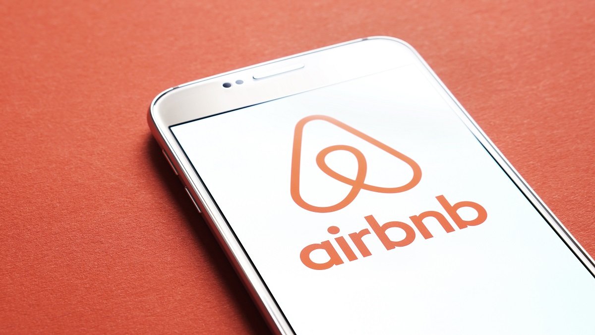 Airbnb changes house rules, says guests can no longer be asked to do these cleaning chores