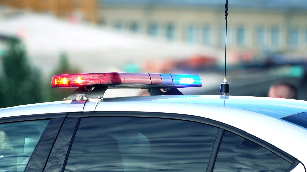 Major north suburban shopping center closed for &lsquo;foreseeable future due to vehicle fire