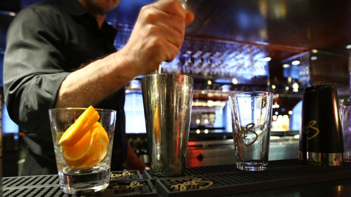 3 Chicago bars ranked among North America's best in new list