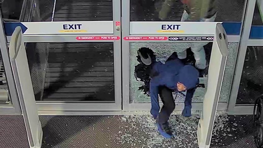 Best Buy Robbery Overhead Shot 10-15