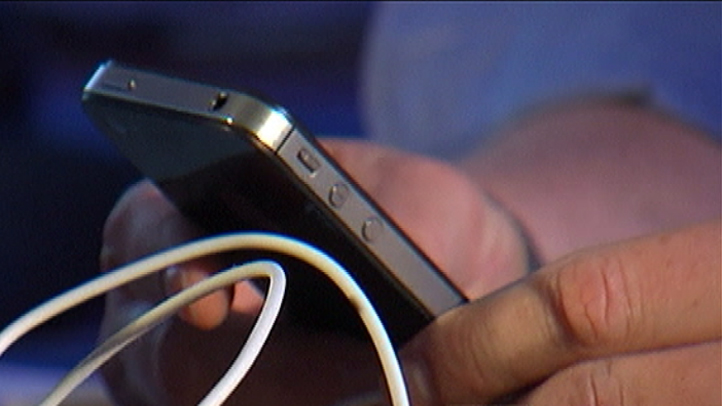 CellPhoneWeb