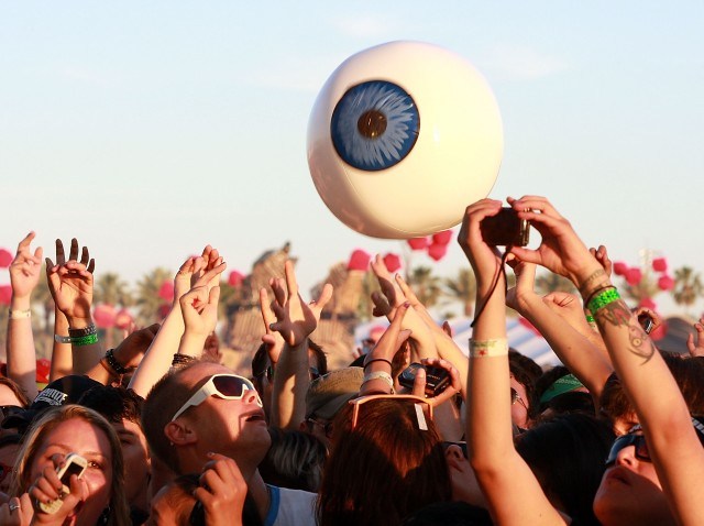 CoachellaEyeball_86042859