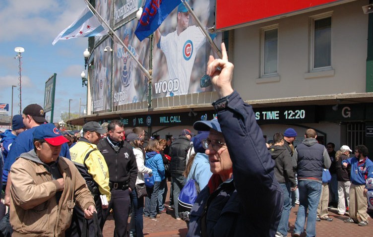 Cubs_opening_day_2012_97