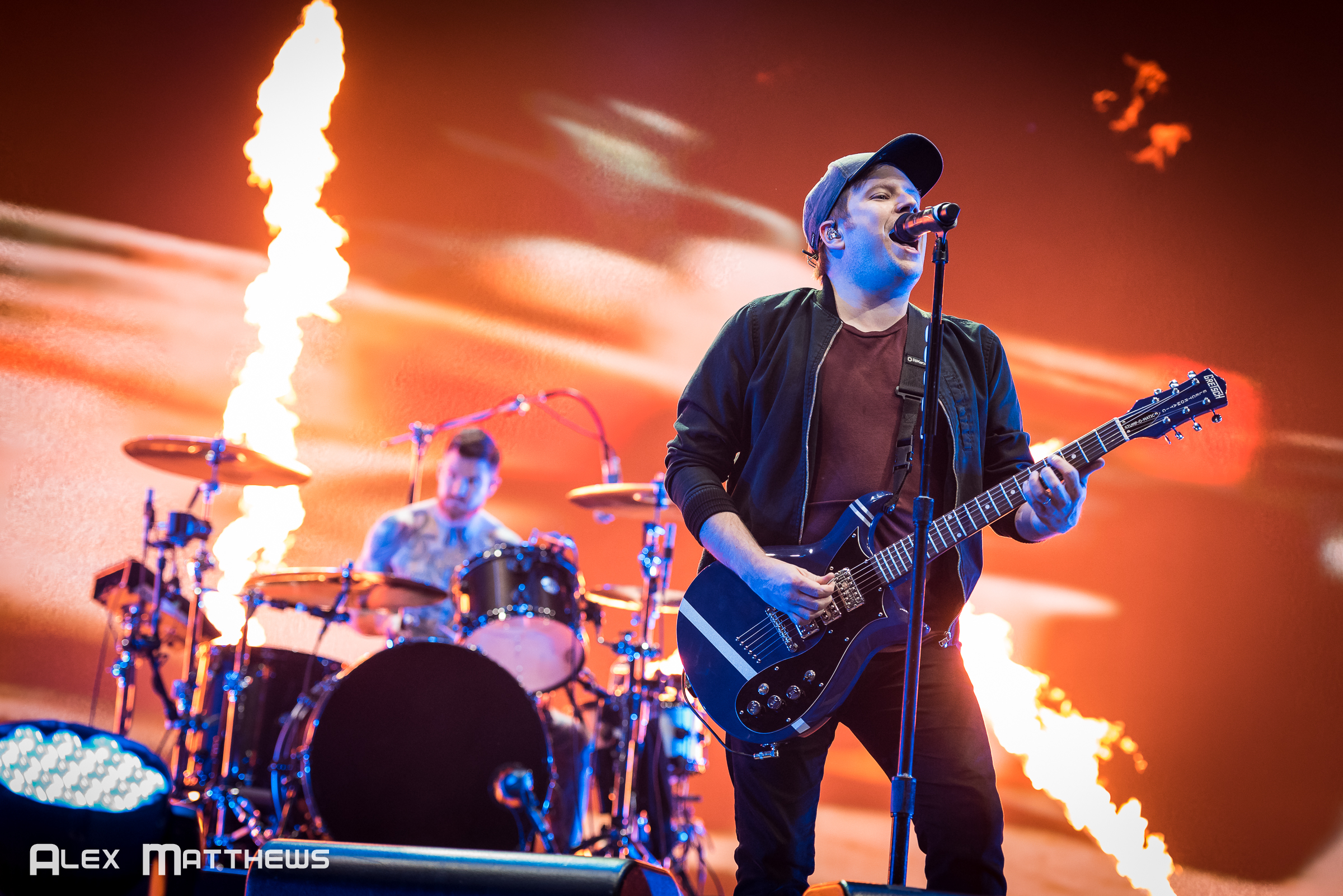 Fall Out Boy to Kick Off Stadium Tour at Wrigley Field With Other Chicago  Bands – NBC Chicago