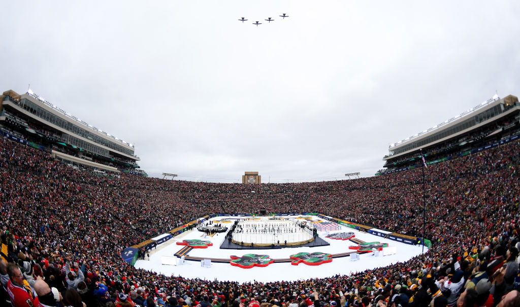 2019 Winter Classic: Blackhawks lose to Bruins, but the charge is worth  watching - Chicago Sun-Times