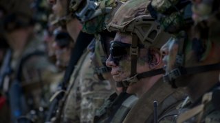 Colombian and US troops hold joint military exercises in Tolemaida, Colombia, on January 26, 2020.
The United States will participate with 75 skydivers of the 82nd Airborne Division in Fort Bragg, North Carolina and 40 members of the South Army. The Colombian Military Forces will expose their capabilities especially those of the Air Force, with C295 and C130 aircraft, helicopters. Experts from Brazil will also attend as observers. (Photo by Vanessa Gonzalez/NurPhoto via Getty Images)