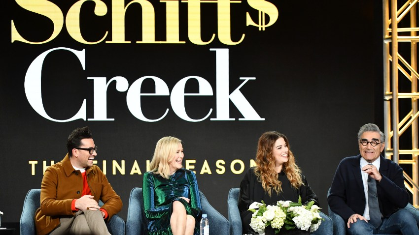 Schitt S Creek Cast Coming To Chicago In Stop On Farewell Tour