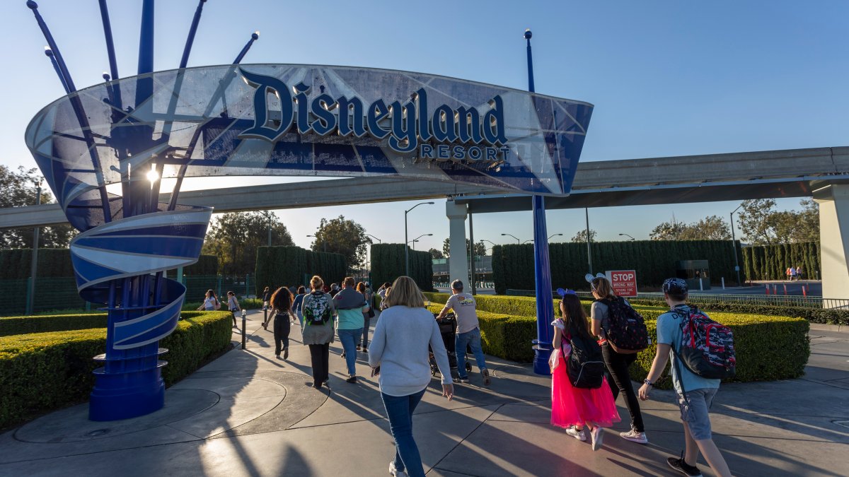 Disneyland Closing Due to Coronavirus Concerns NBC Chicago