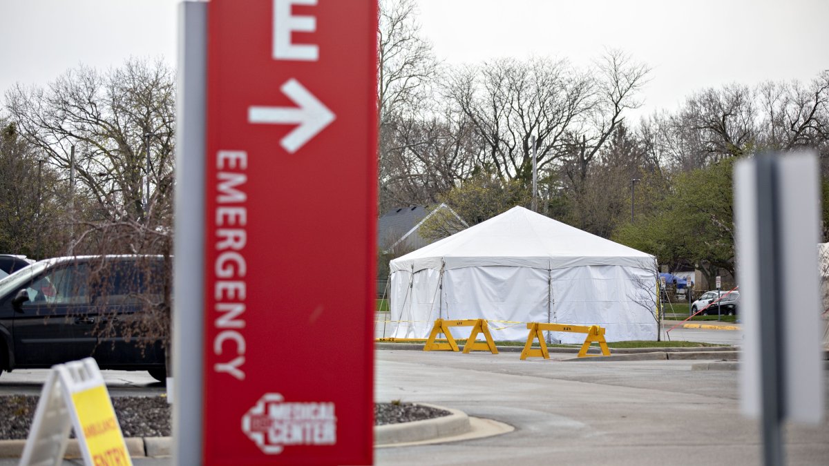 Coronavirus Deaths Surpass 1,000 in Illinois as Statewide Cases Reach