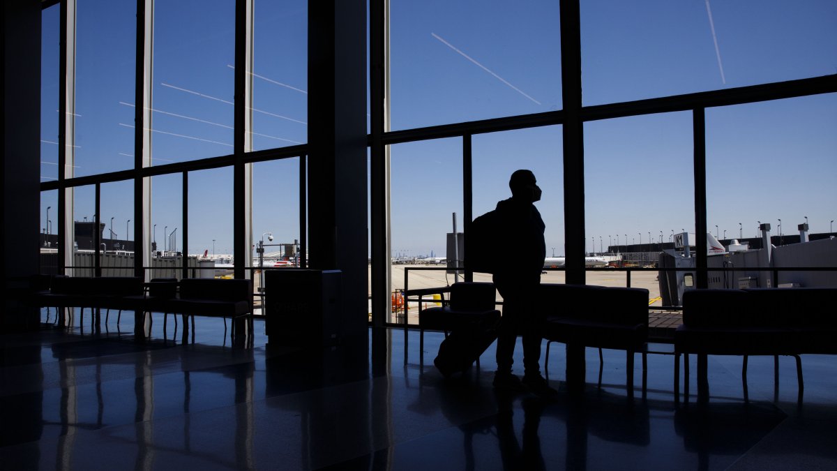 Illinois Coronavirus Updates: Metra, Airlines and Travel Mask Mandate, Illinois Metrics - Vimarsana News