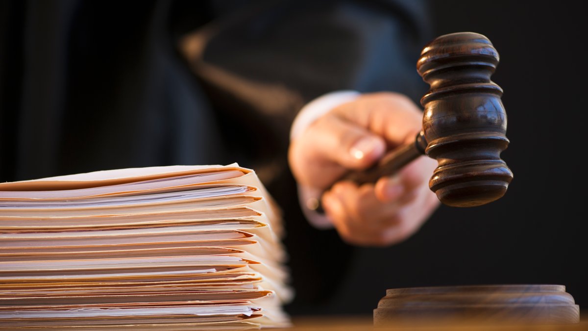 Illinois Supreme Court Halts End of Cash Bail on Jan. 1 as State Appeals Judge's Ruling – NBC Chicago - Vimarsana News