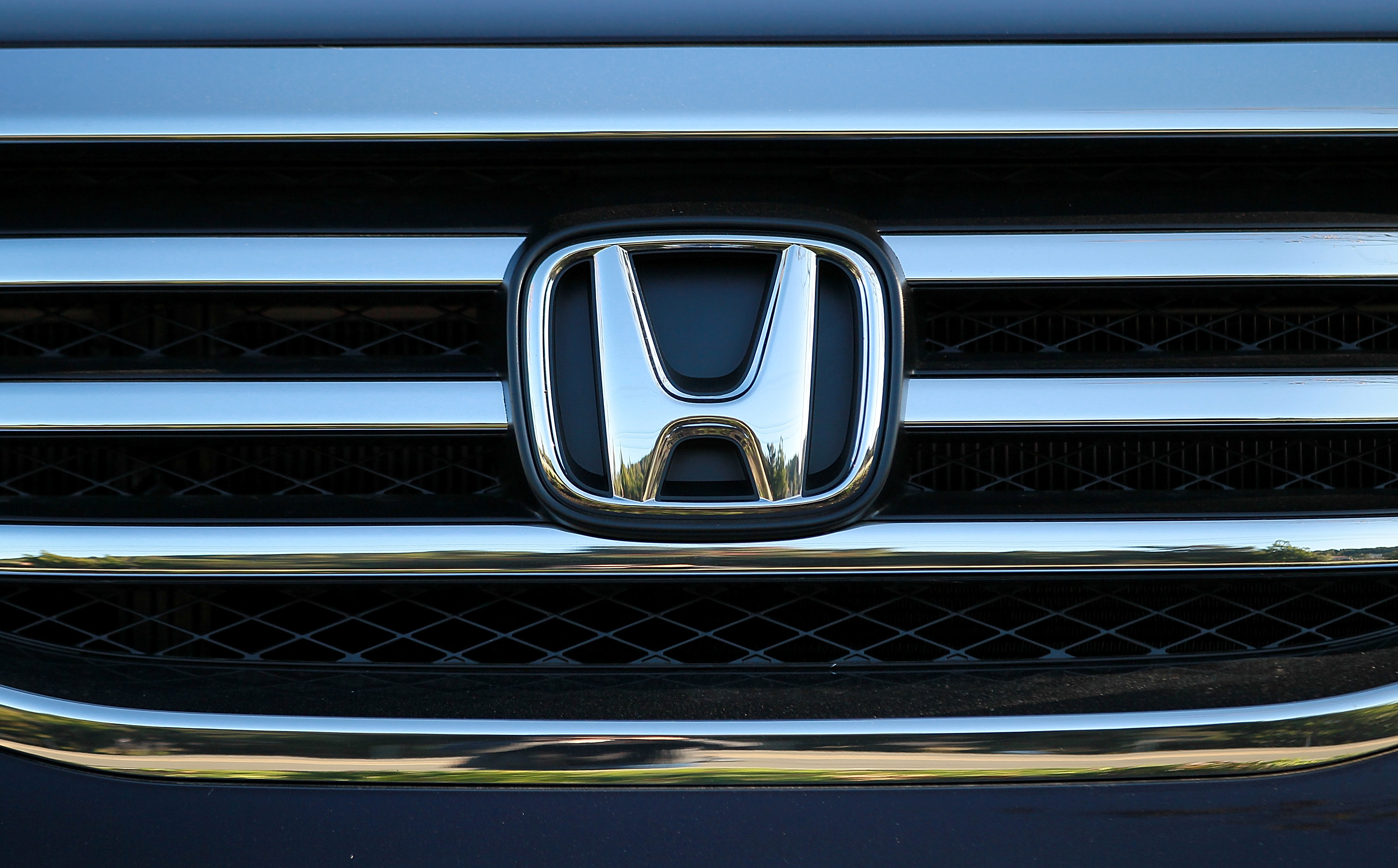 Honda recalls 2023-24 Accords, HR-Vs over faulty seat belts