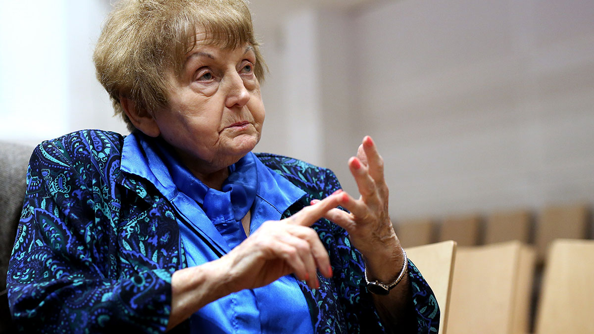 Holocaust Survivor Eva Kor Dies At Age 85 Nbc Chicago